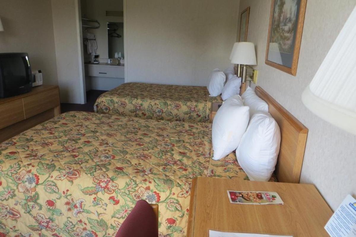 Knights Inn Newport Eksteriør billede